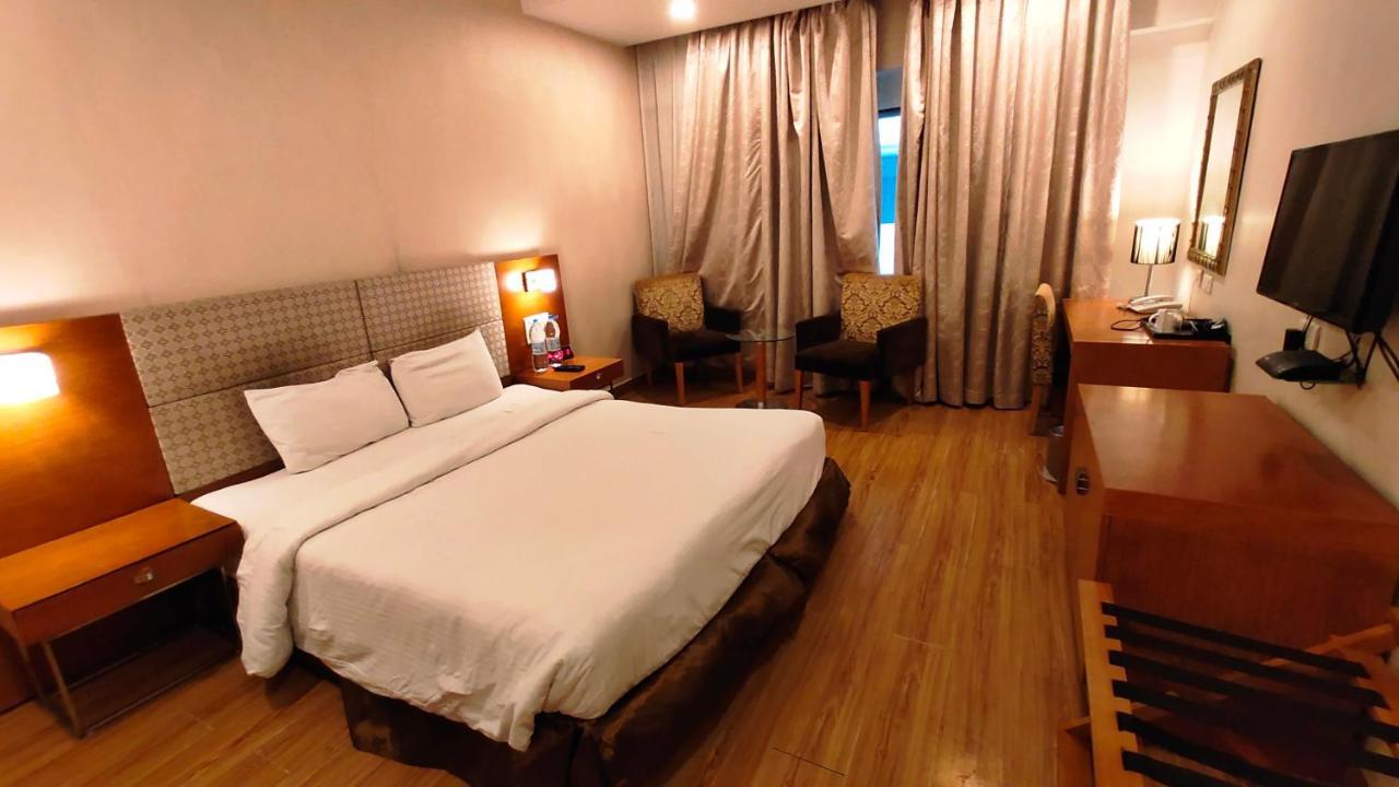 Best Western Ashoka Hyderabad Exterior foto